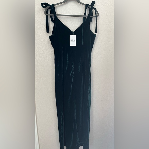 NWT J.O.A Velvet Emerald Green Dress Size M - Picture 8 of 11
